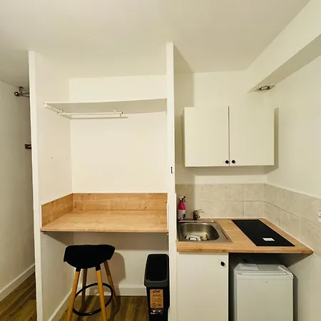 Lägenhet Joli Petit Proche Centre De - Brown *